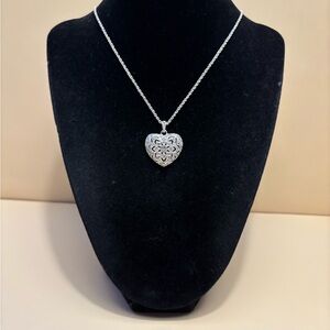 Avon Art Deco Design Crystal Heart Necklace 17”